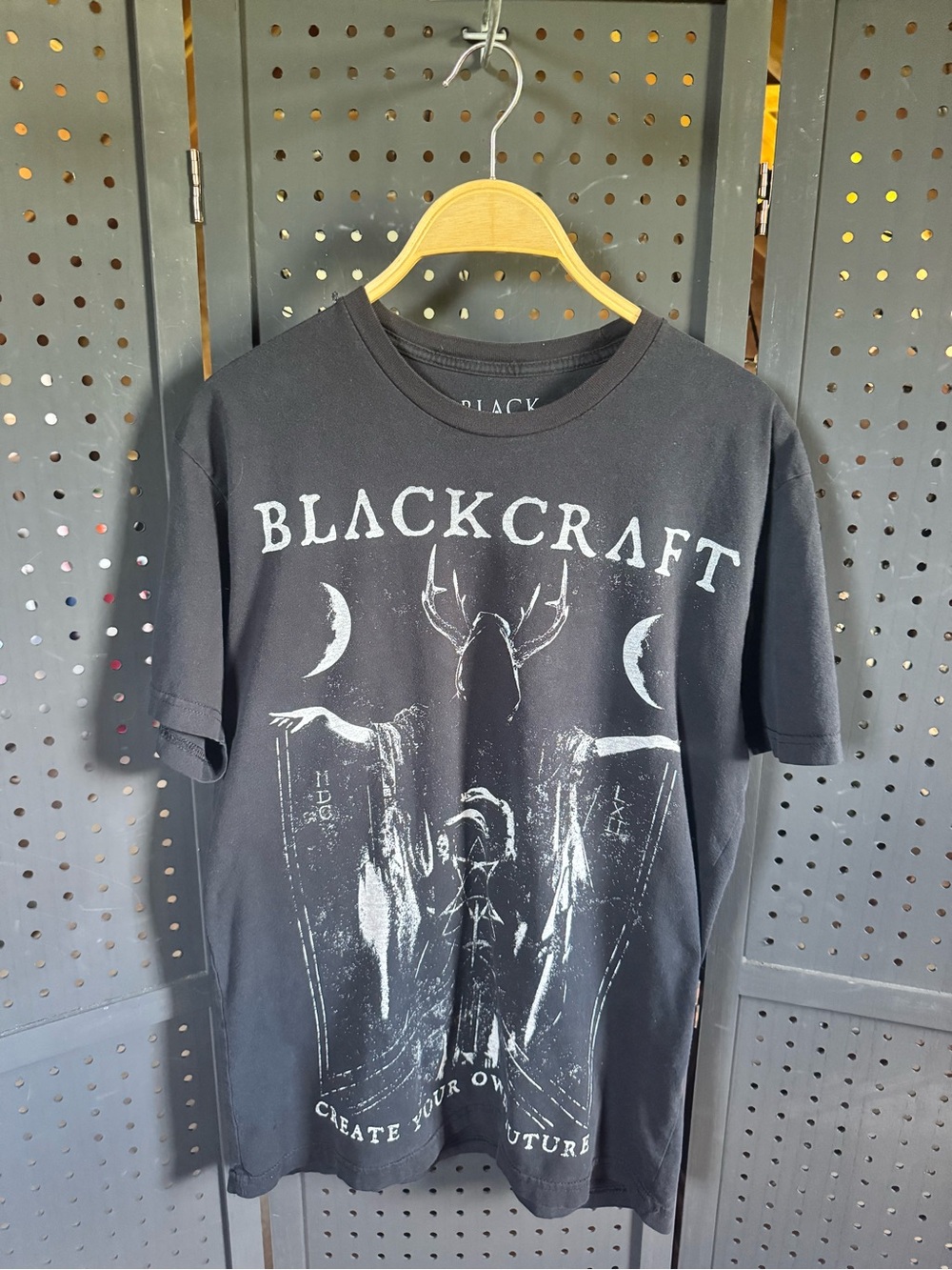 Blackcraft Black Short-Sleeve Graphic Crewneck T-Shirt